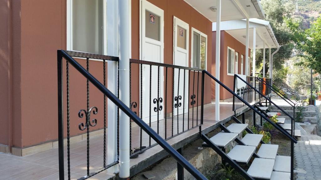 George House Acomodação com café da manhã Faralya Exterior foto